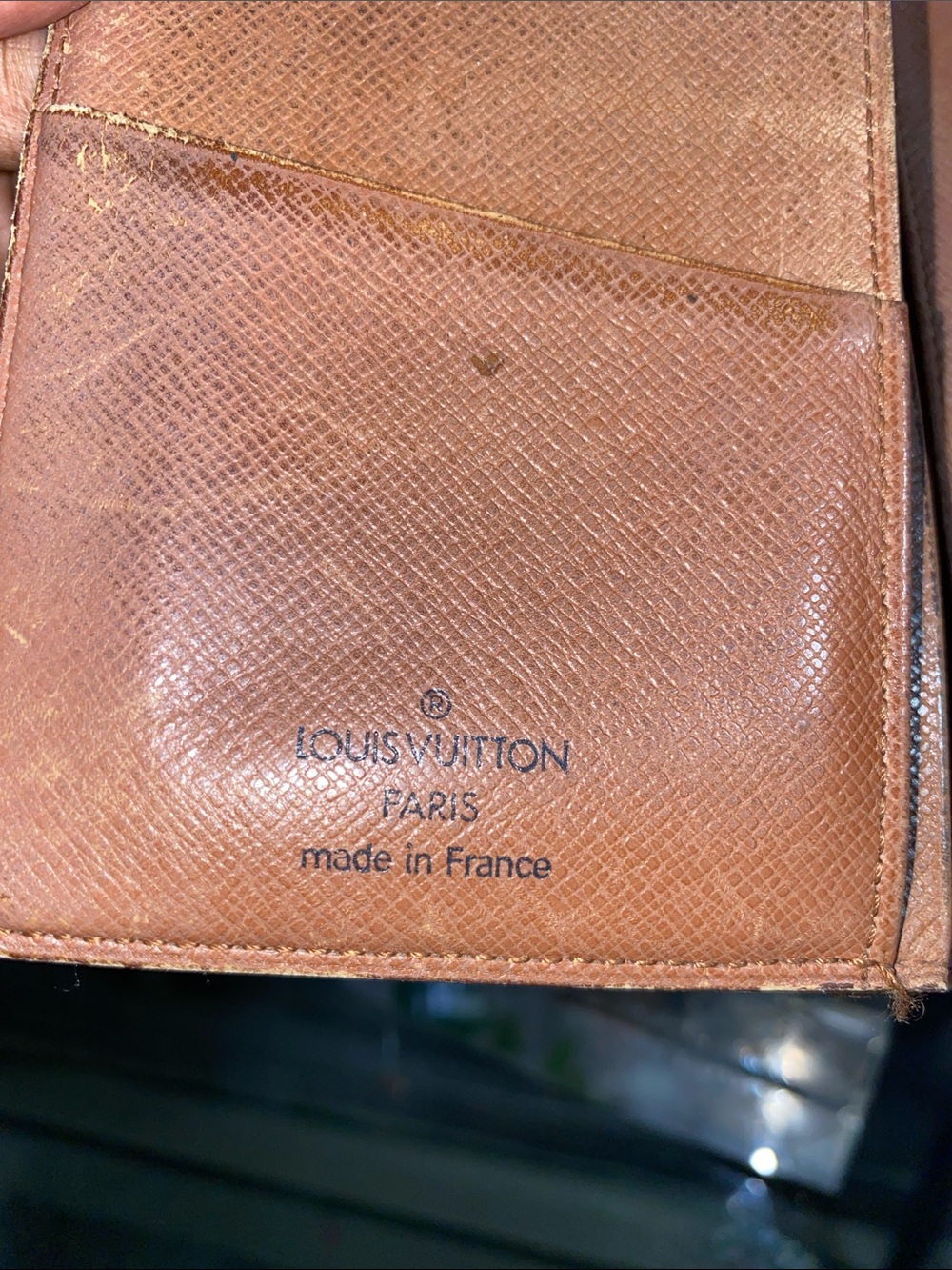 Authentic Louis Vuitton Monogram checkbook holder - Picture 7 of 15